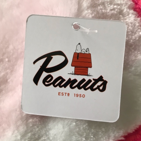 Snoopy Meyer Lap Blanket - Picture 4 of 4